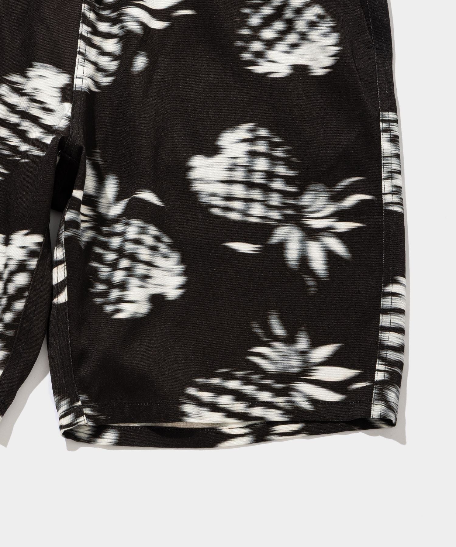 Blurred Rayon Half Pants (pineapple)