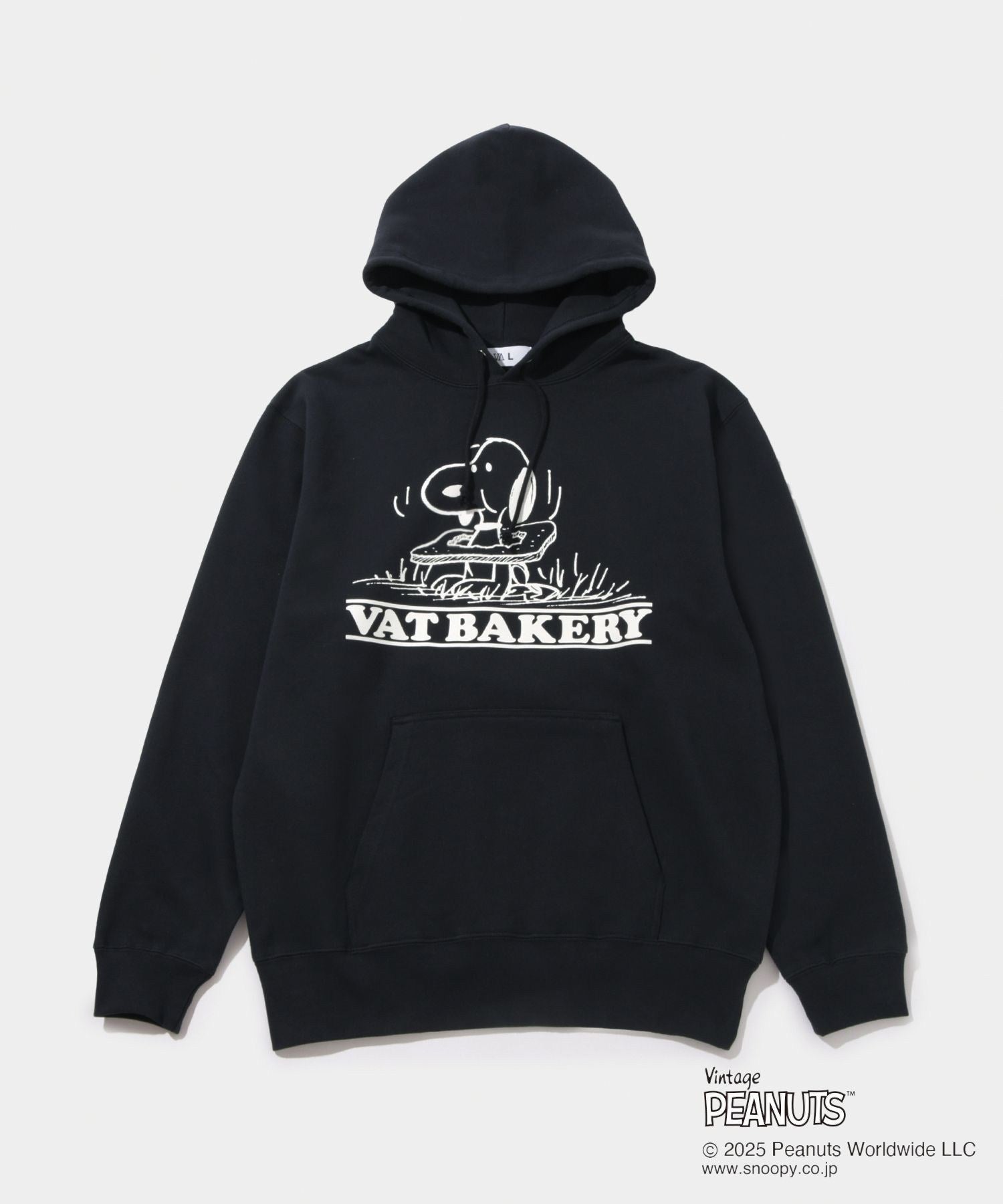 VAT BAKERY PEANUTS HOODIE