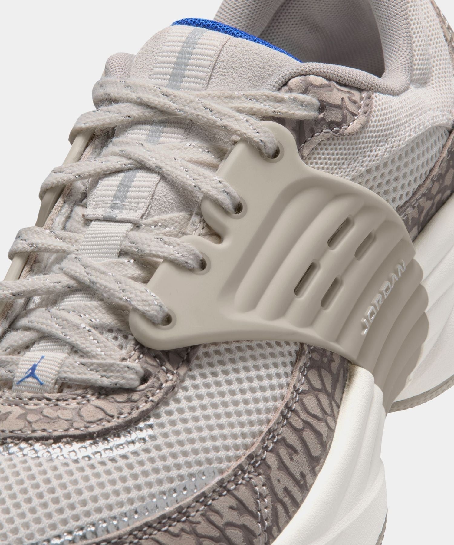 NIKE WMNS JORDAN TRUNNER O/S- V.A. ONLINE STORE