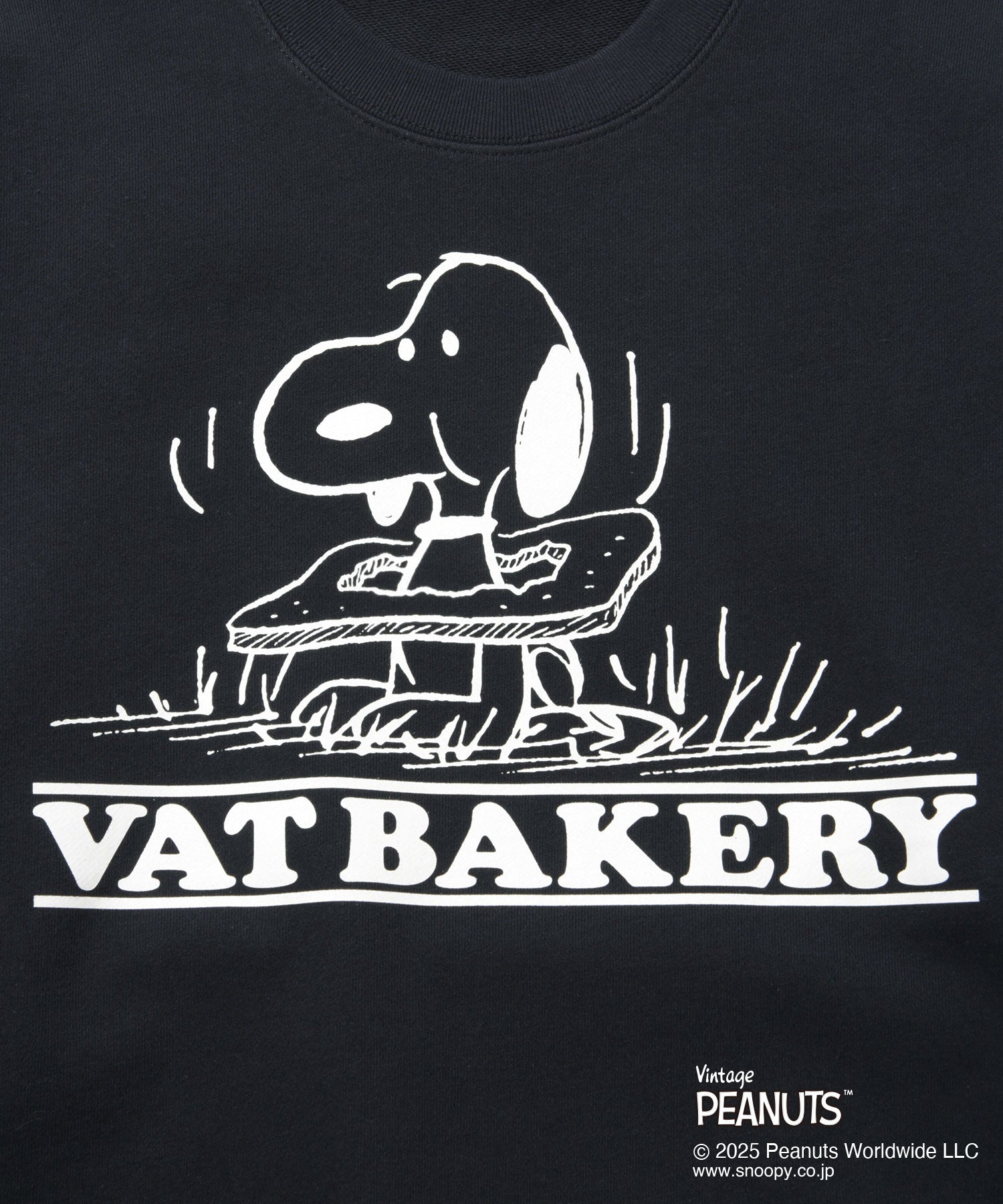 VAT BAKERY PEANUTS C/N SWEAT