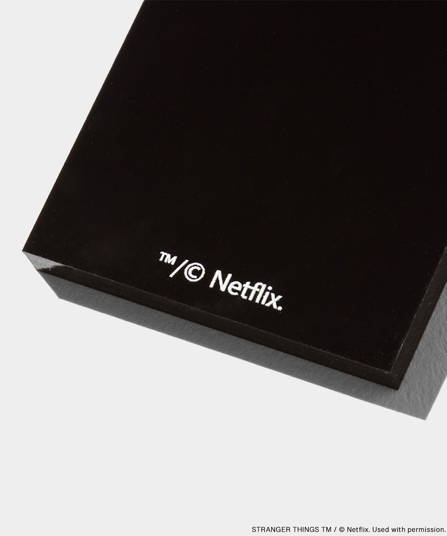Weber Stranger Things Tee Keyholder- V.A. ONLINE STORE