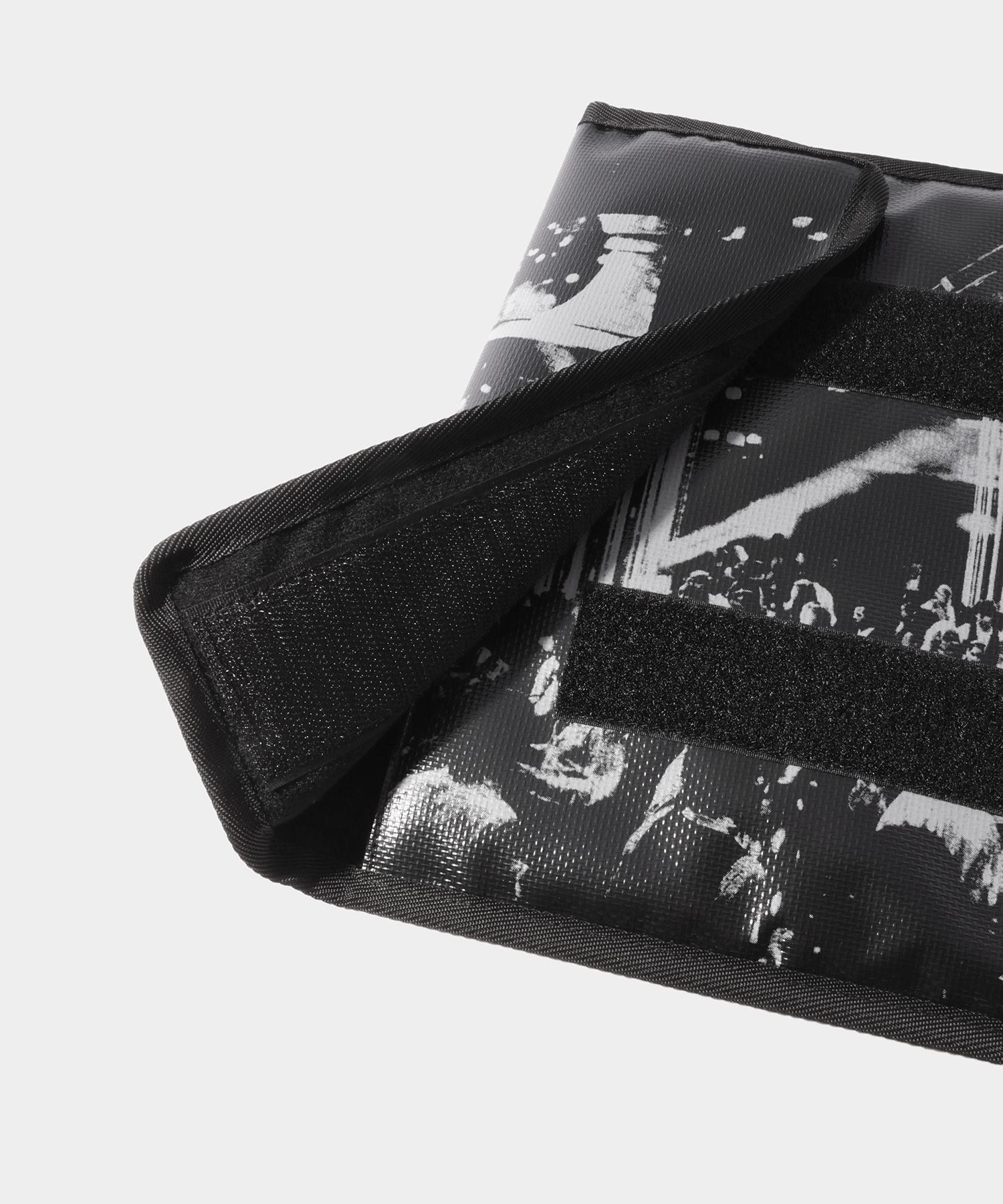 ODORIBA  DANCE HALL PC CASE- V.A. ONLINE STORE