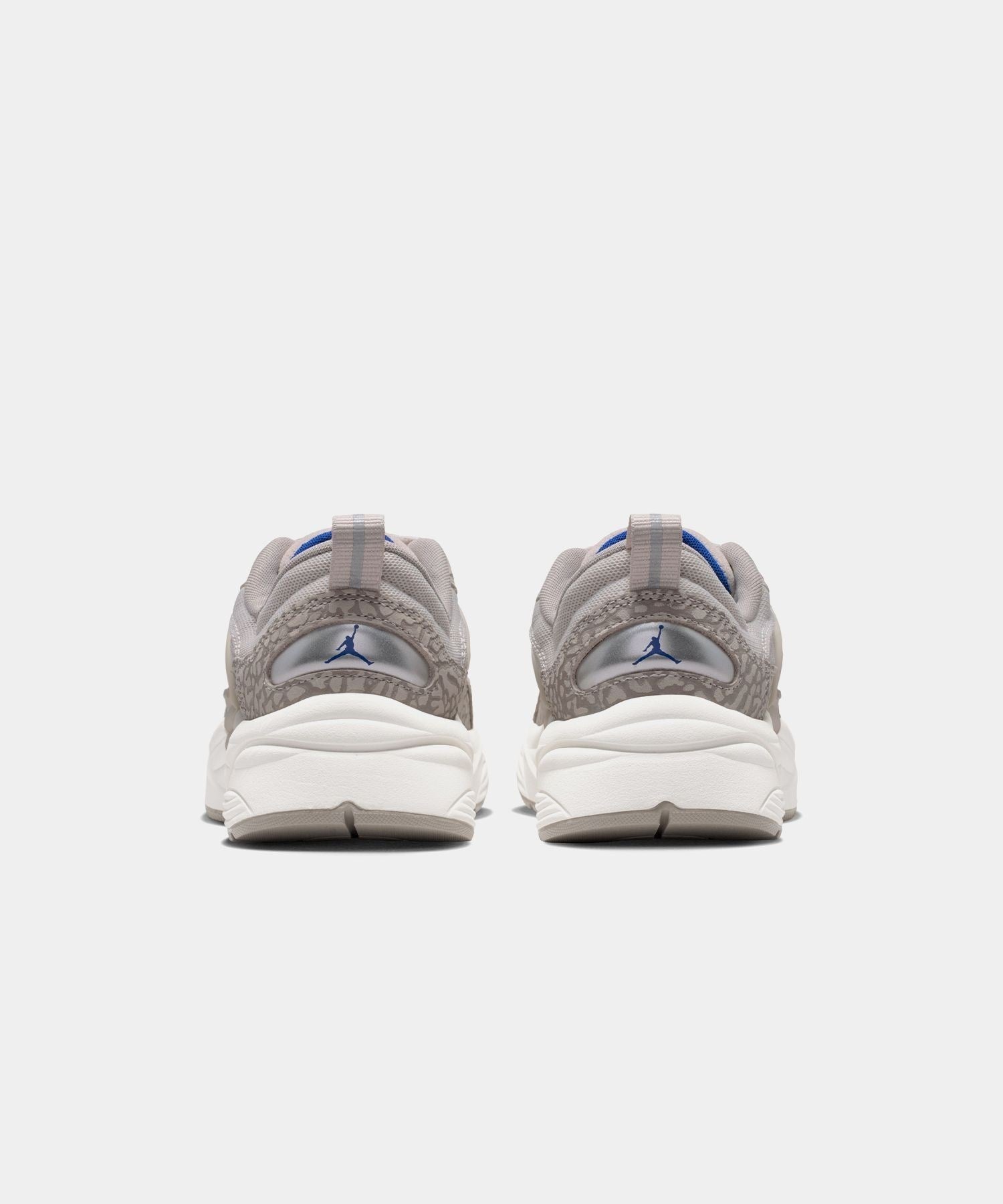 NIKE WMNS JORDAN TRUNNER O/S- V.A. ONLINE STORE
