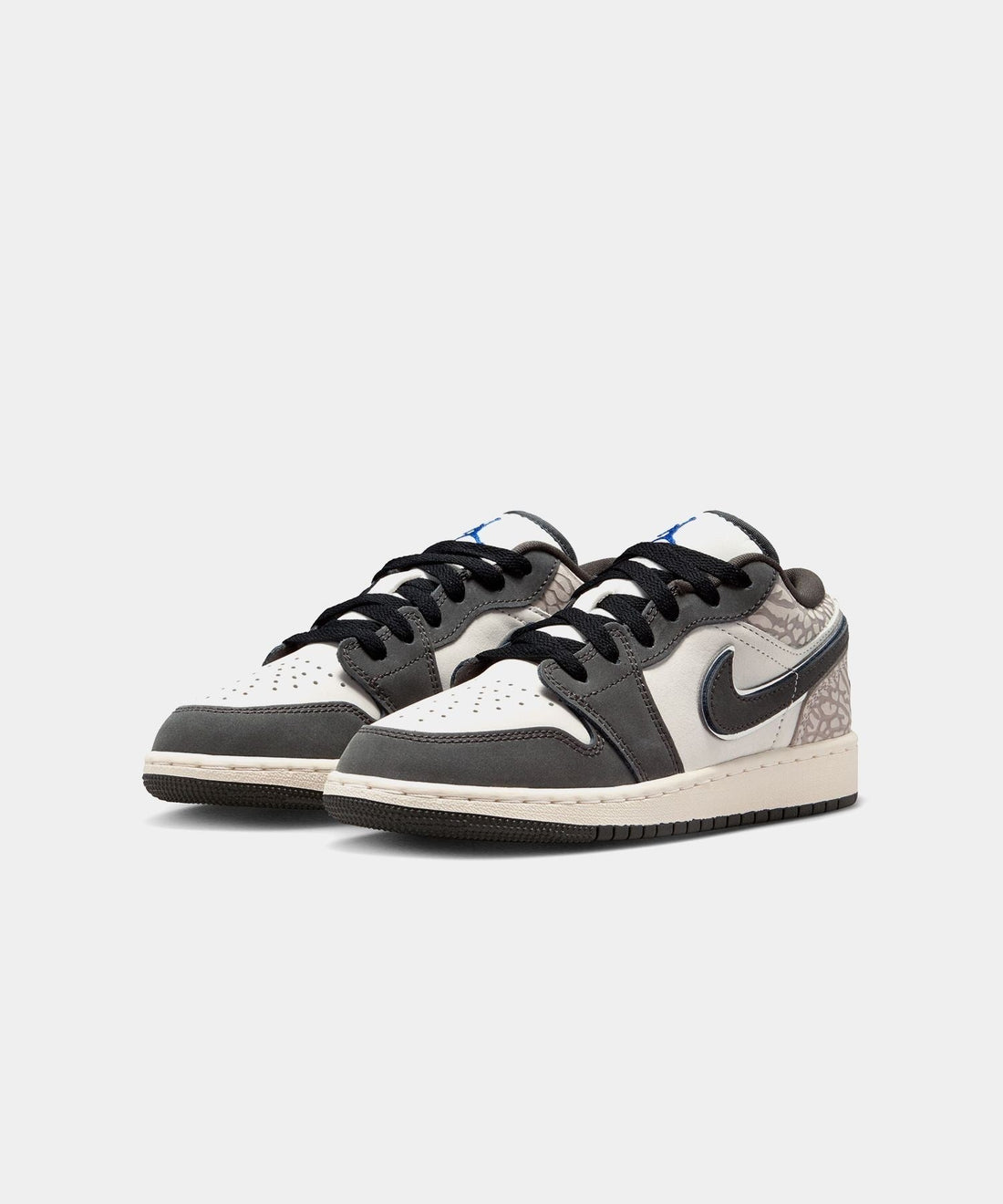 NIKE AIR JORDAN 1 LOW SE GS- V.A. ONLINE STORE