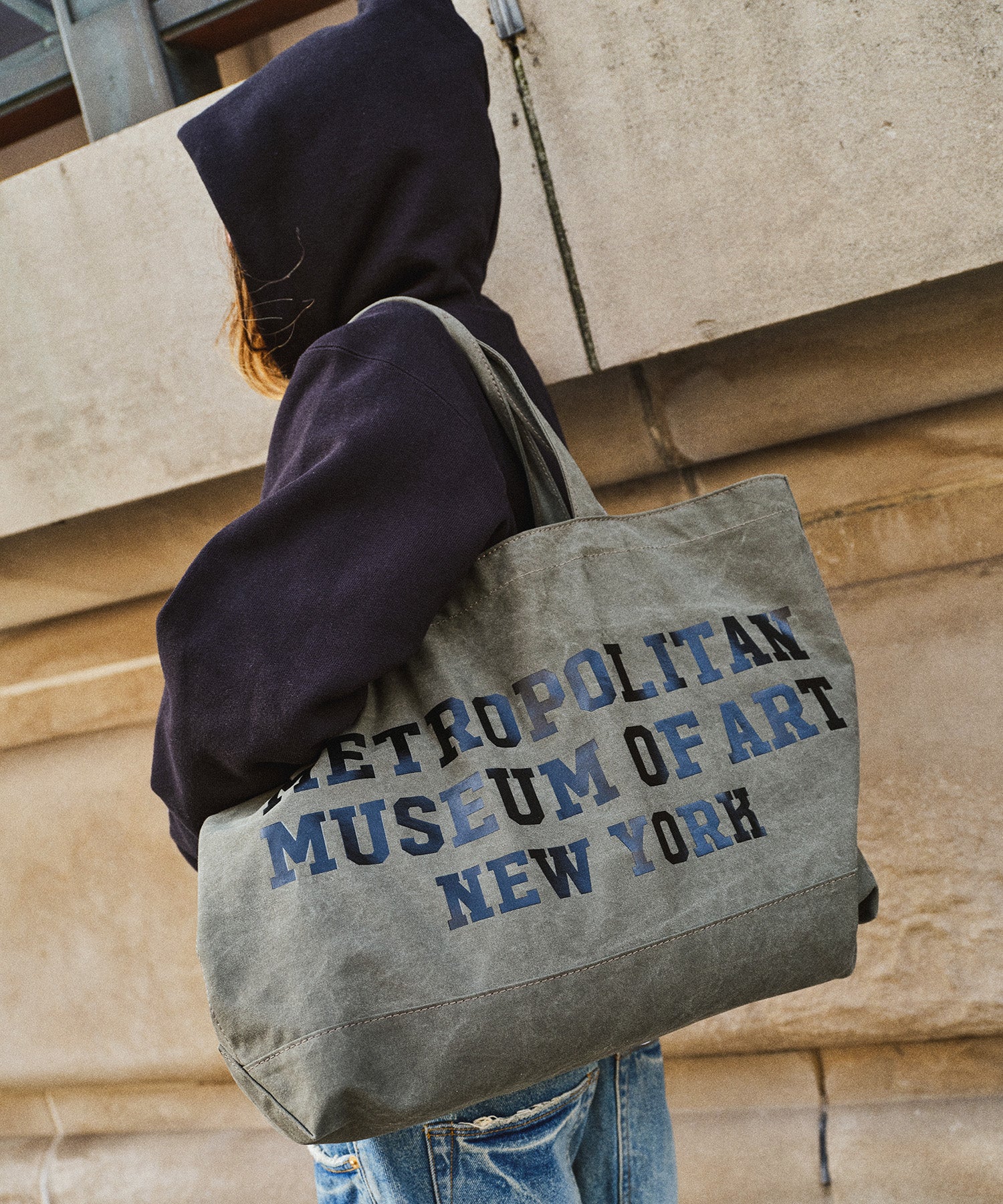 MET Tote Bag – V.A. TOKYO ONLINE STORE
